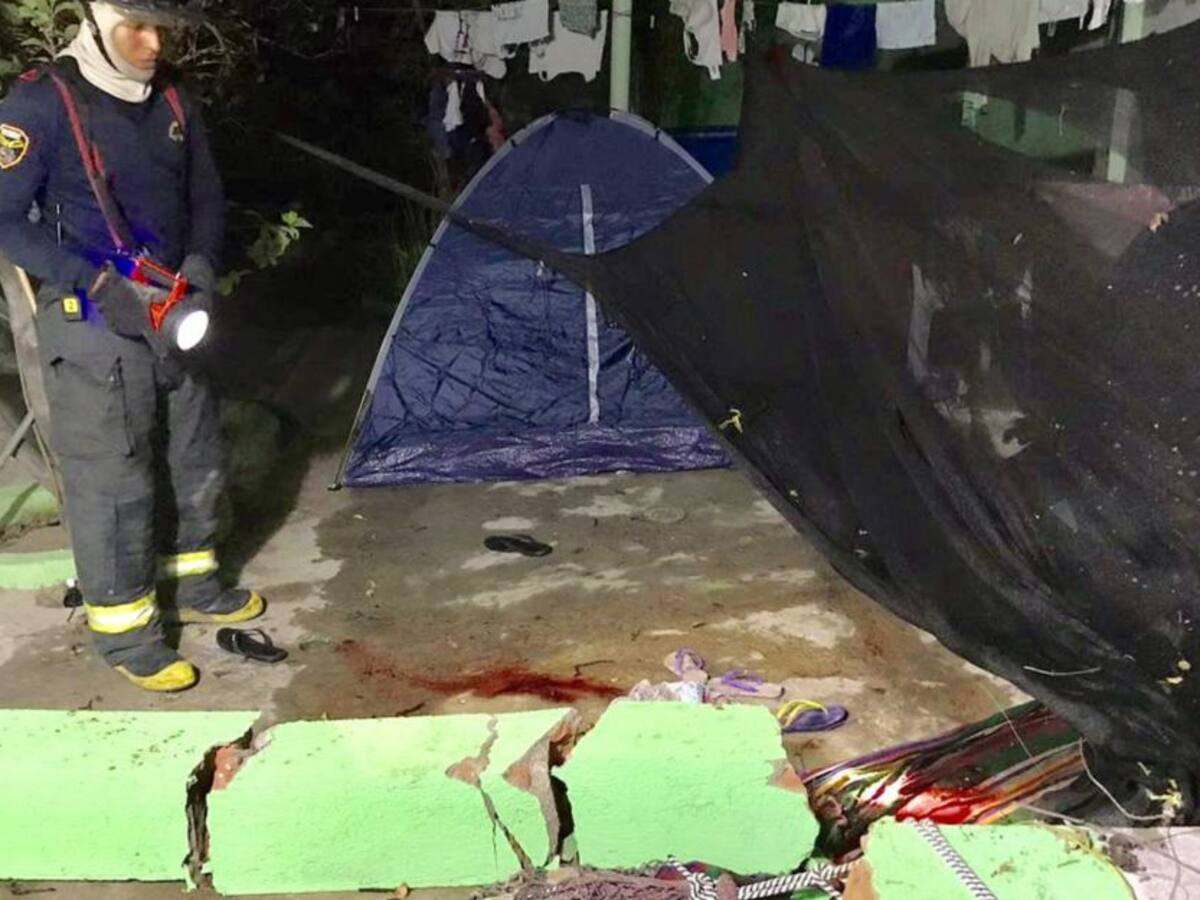 Tragedia en Santa Marta: mueren dos niñas al caerles columna de concreto