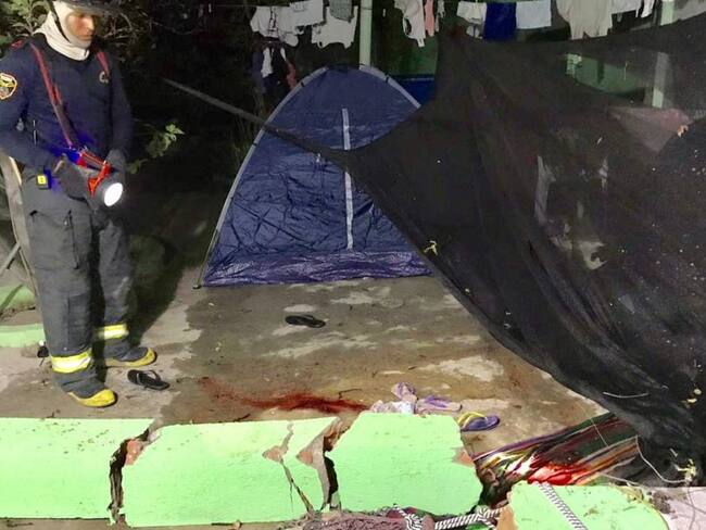 Tragedia en Santa Marta: mueren dos niñas al caerles columna de concreto