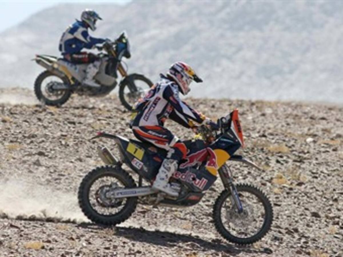 Entre franceses se intercambian el liderato en motos del Rali Dakar