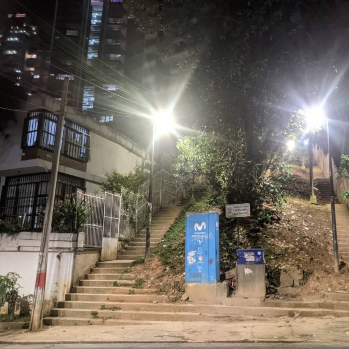 Gracias a una moderna iluminación, 20 peatonales de Cabecera se convirtieron en paso