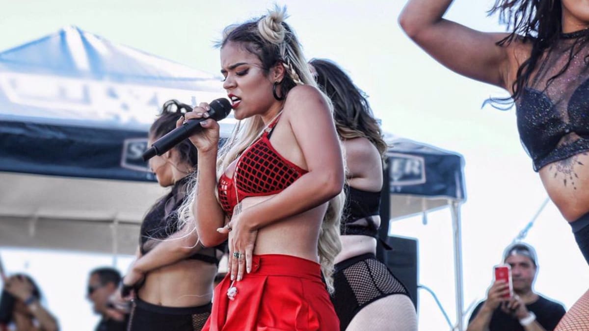 ¡De infarto! Sugestiva foto de Karol G encendió las redes sociales