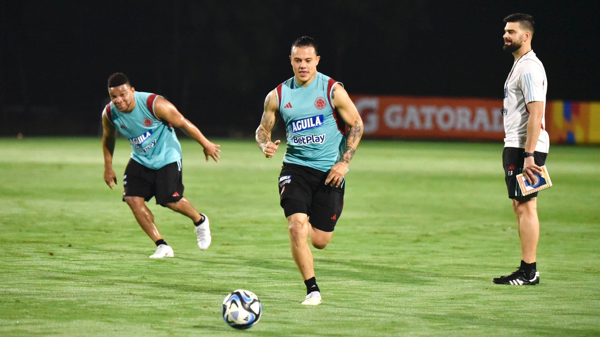 Leonardo Castro en el entrenamiento de la Selección Colombia / FCF