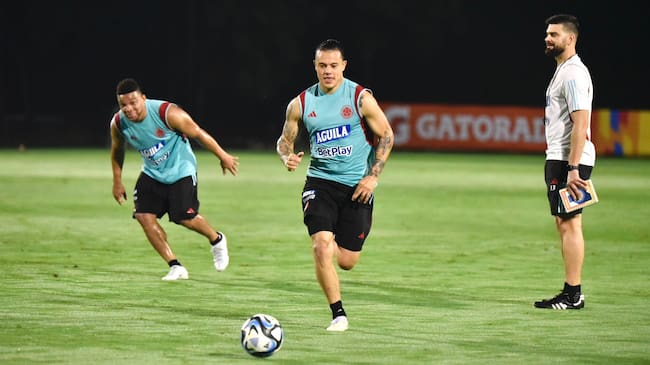 Leonardo Castro en el entrenamiento de la Selección Colombia / FCF