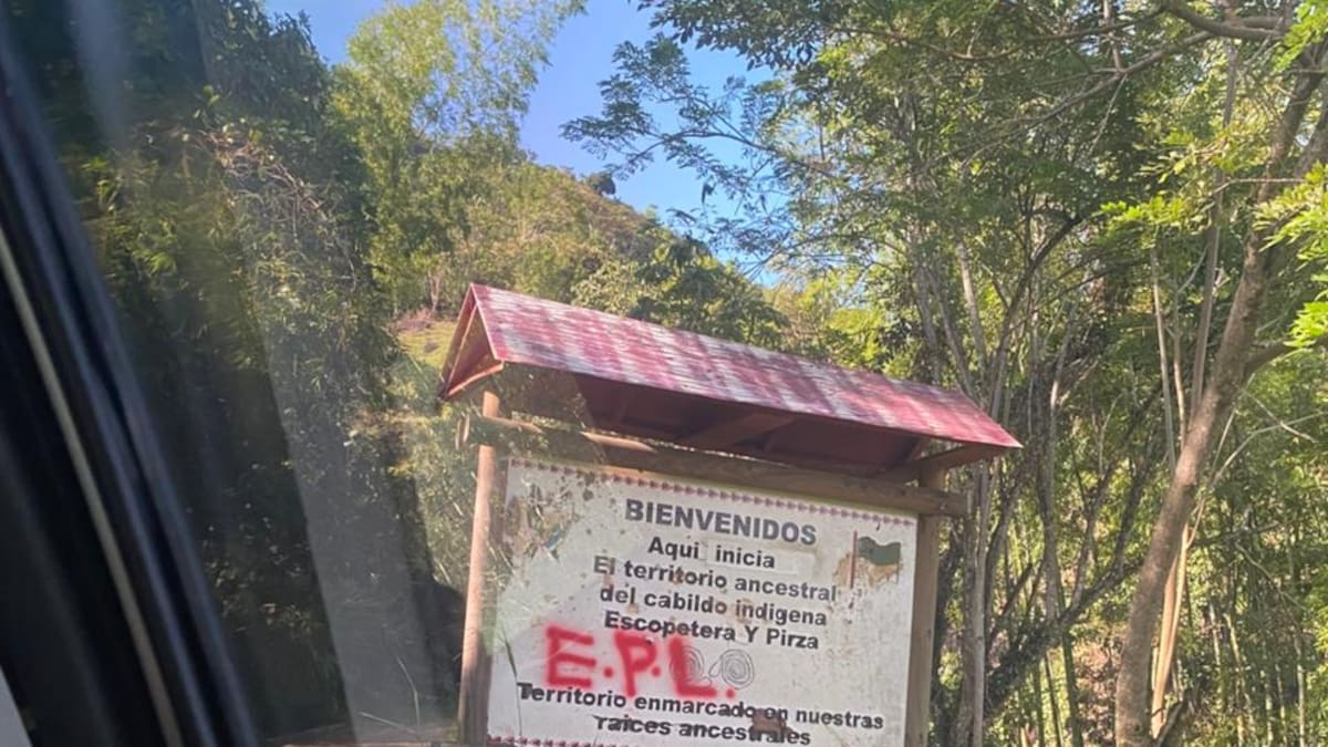 Denuncian grafitis del EPL y presencia de hombres armados en Riosucio, Caldas