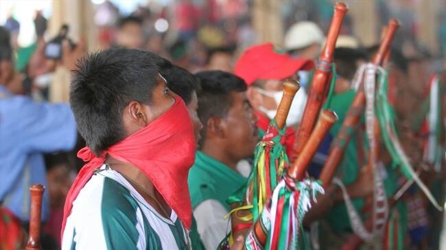 Entregan a 13 indígenas y un policía retenidos en Coconuco, Cauca. Foto: Colprensa
