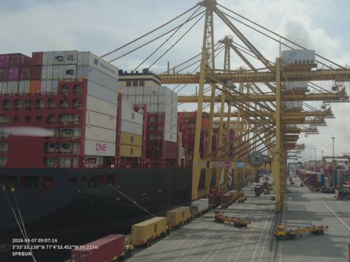 Más de 57 mil toneladas diarias de carga de comercio exterior represadas por bloqueo de vía al mar