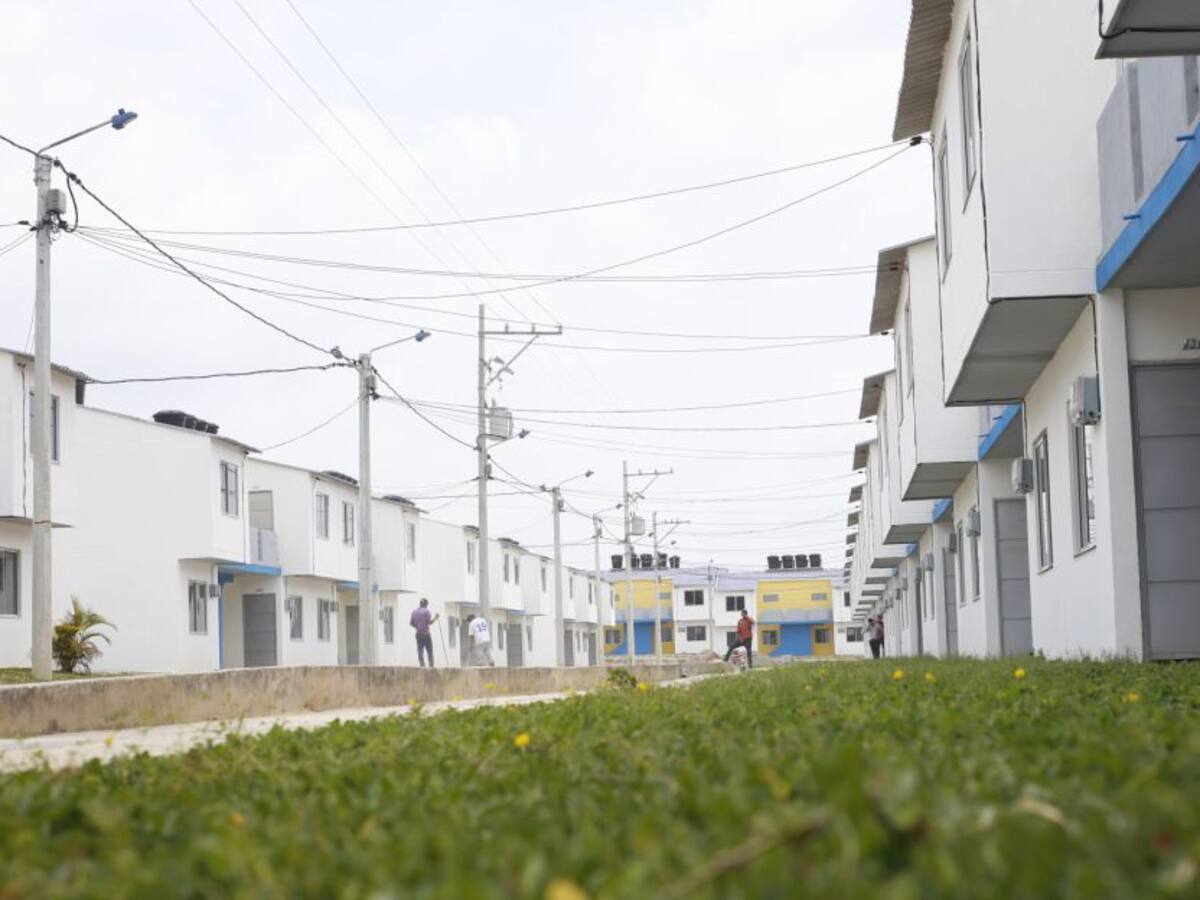 Contraloría detecta presuntas irregularidades en subsidios de vivienda
