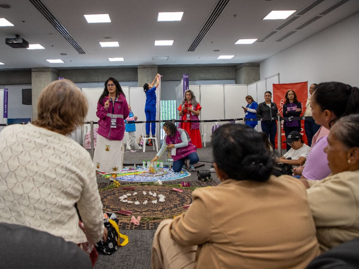Medellín alcanza mínimo histórico de desempleo y lanza festival con 6.200 vacantes para mujeres