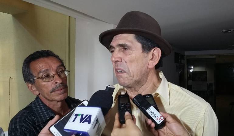 La idea es que el gobierno le cumpla al agro lo que debe .