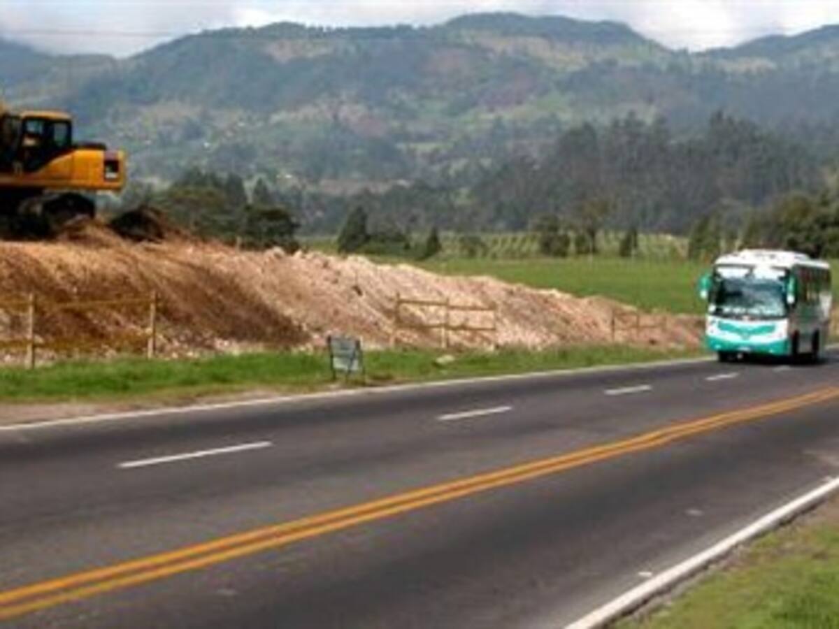 Desactivan explosivo en la vía Tumaco - Pasto
