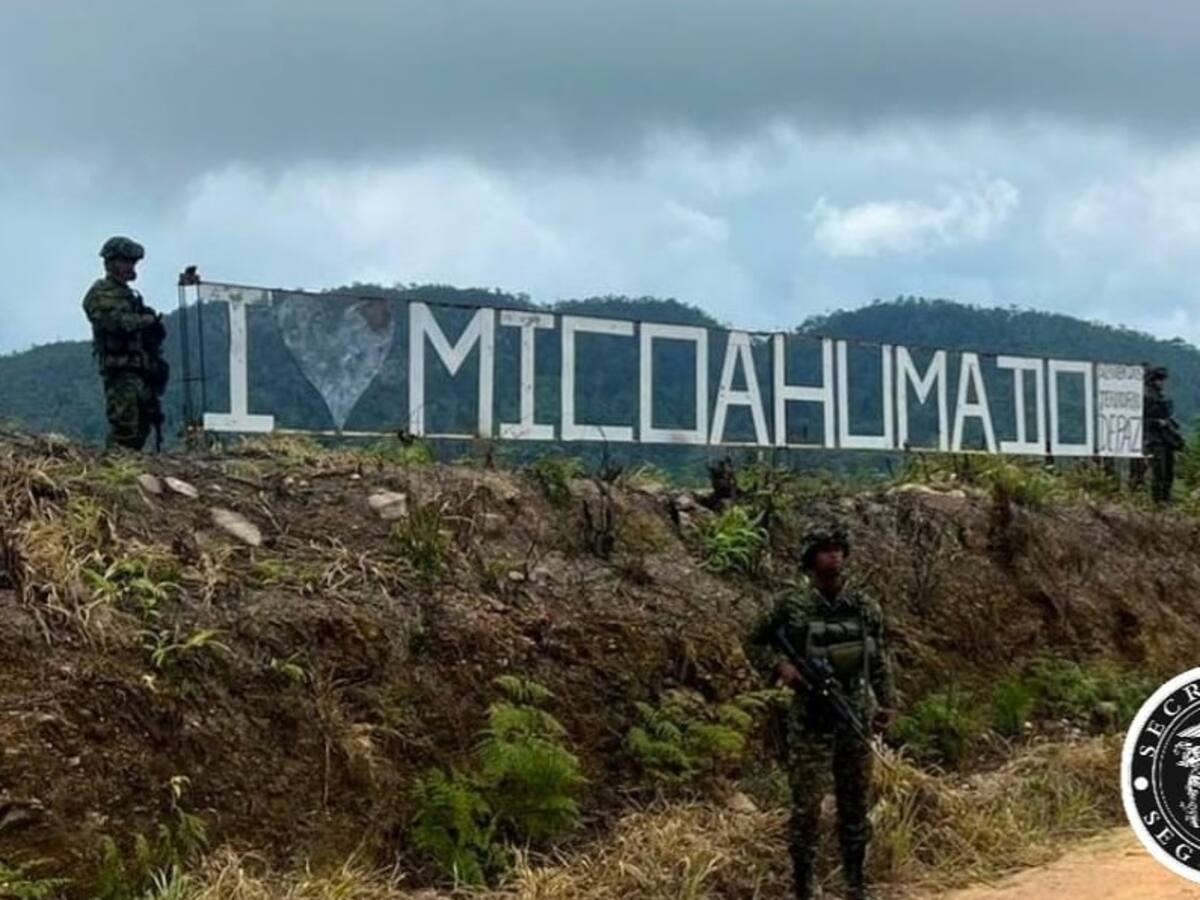 Siguen desplazamientos por combates entre grupos armados en el sur de Bolívar