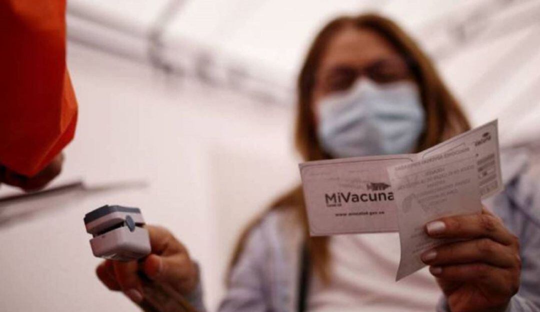 Carné vacunación contra COVID-19