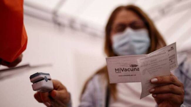 Carné vacunación contra COVID-19