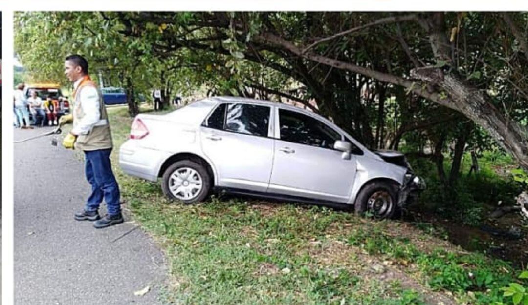 El percance vial se registró, en la vía Garzón- Neiva a la altura del km 12+200  jurisdicción del municipio de Garzón-Huila.