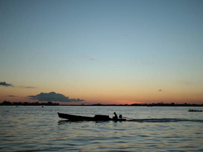 Río Amazonas, frontera con Brasil y Perú 