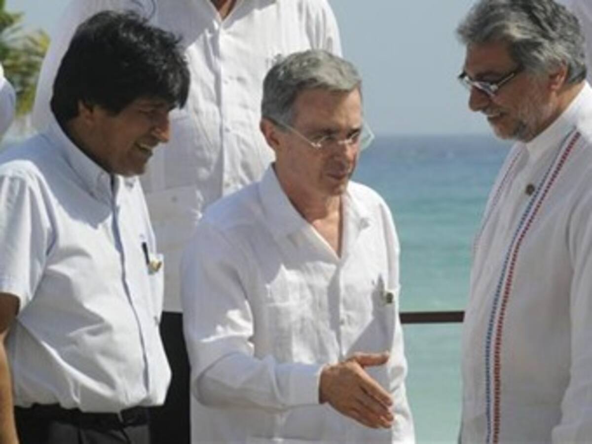 Colombia le baja el tono a la pelea con Chávez y confía en que se respeten los compromisos