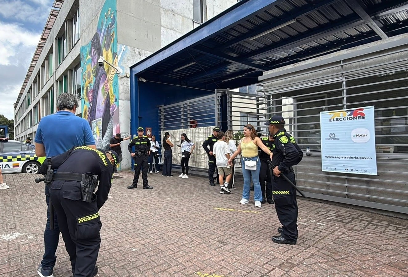 Puesto de votación en la Universidad de Caldas. Foto: Policía Metropolitana de Manizales.