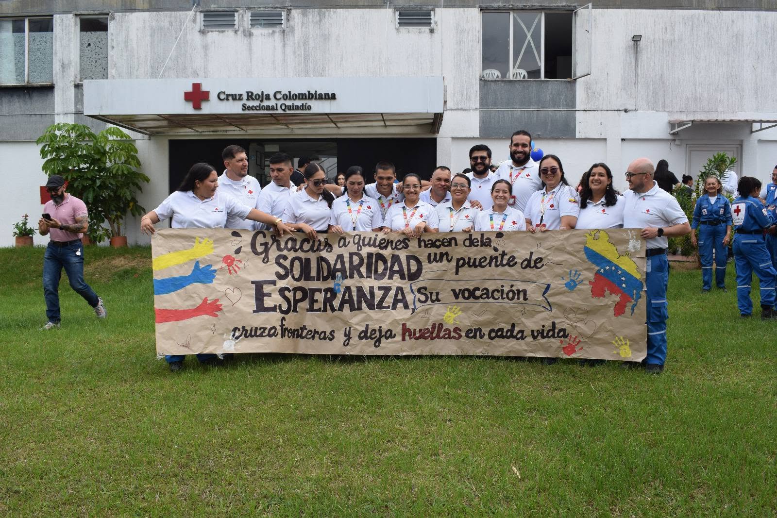 Reconocimiento a los voluntarios de la Cruz Roja Quindío que estuvieron en la misión humanitaria en Venezuela. Foto: Cortesía Cruz Roja Quindío