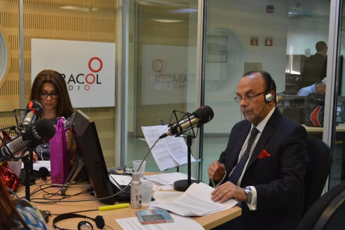 Neutral, inteligente y con humor fino, Peláez es uno de los periodistas más admirados en Colombia.