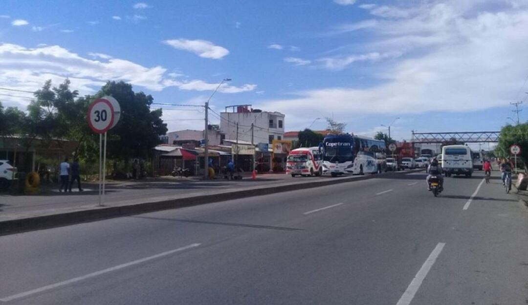 Autopista municipio de Los Patios 