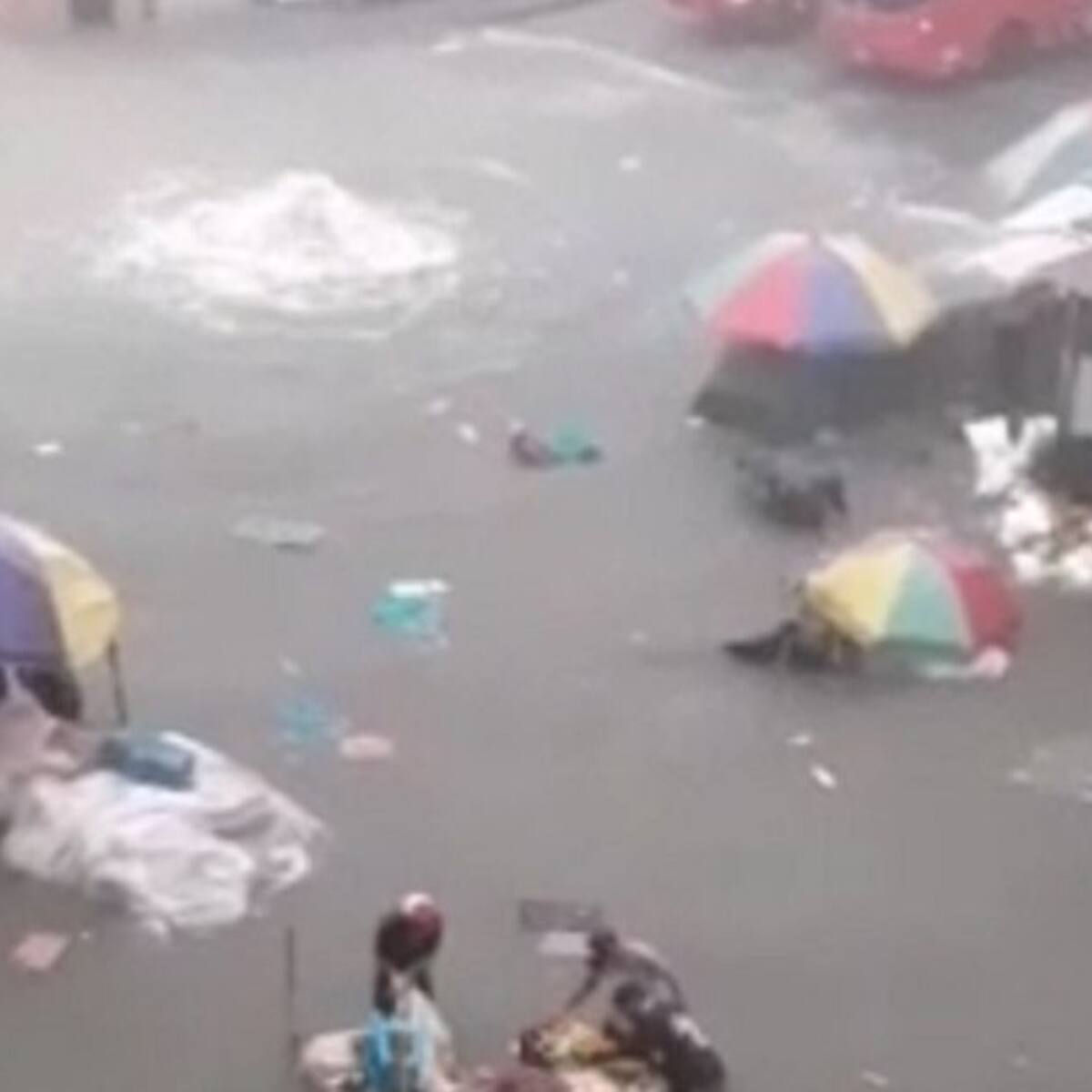 Inundaciones en diferentes sectores de la ciudad de Armenia por aguacero