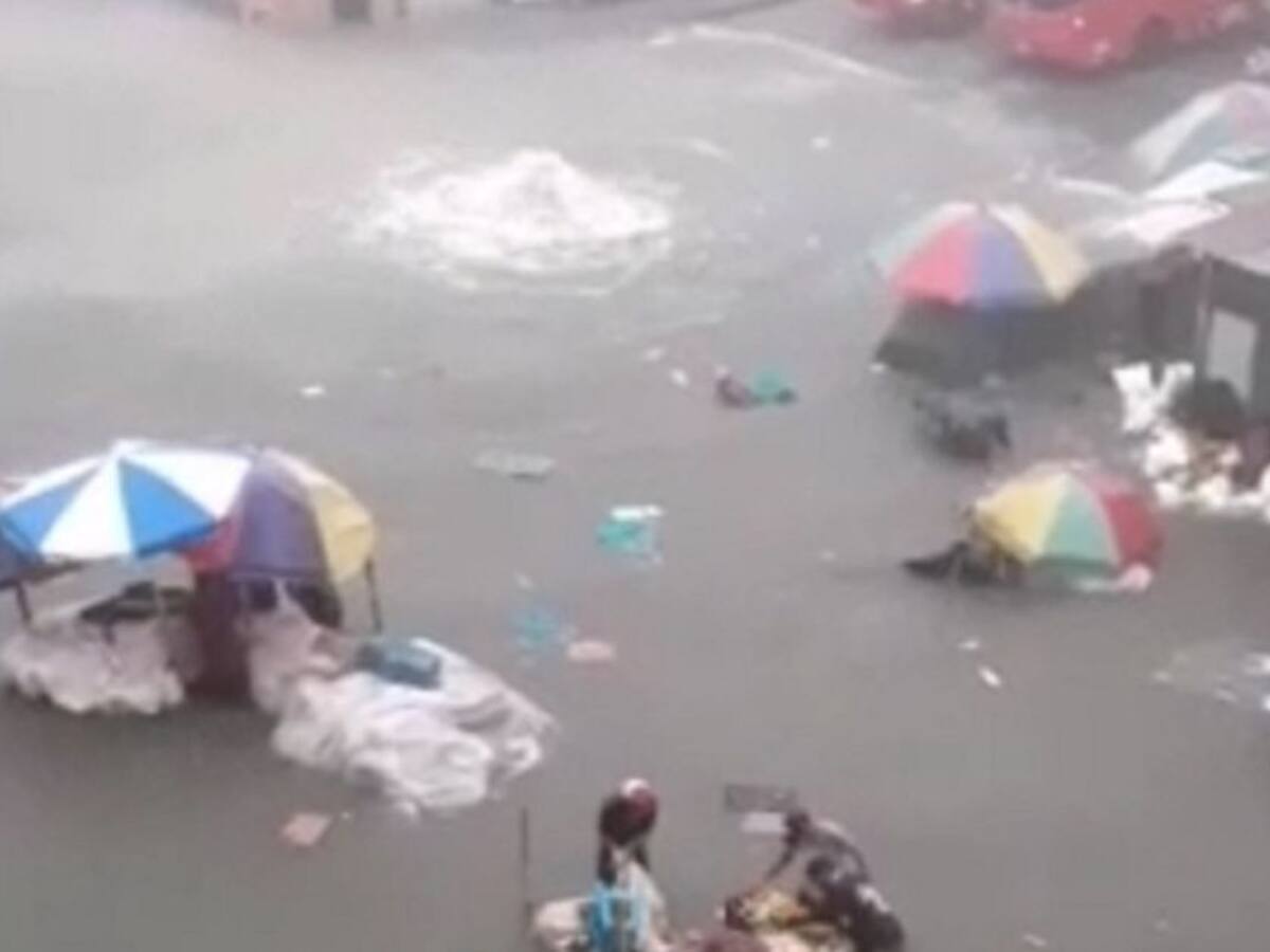 Inundaciones en diferentes sectores de la ciudad de Armenia por aguacero