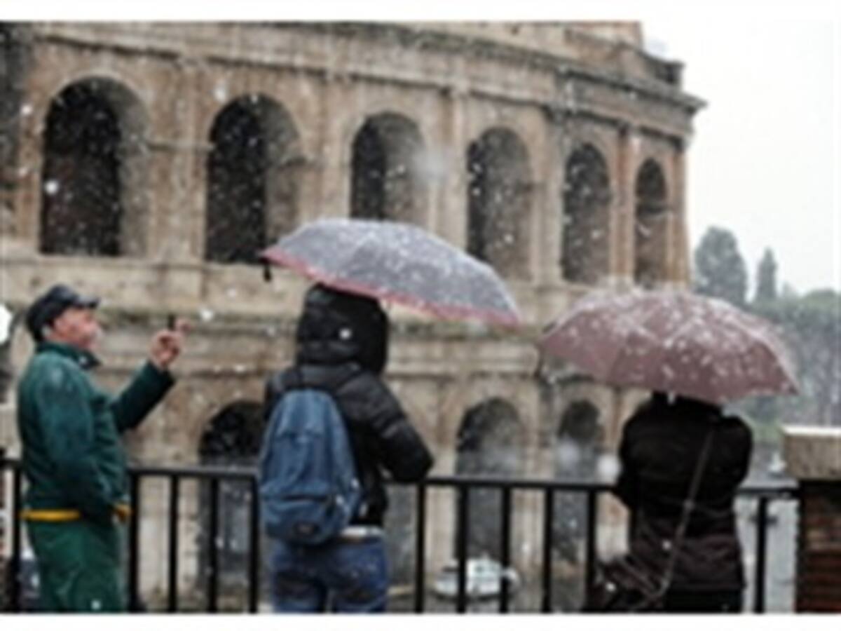 La nieve cubre Roma por primera vez desde hace más de 20 años