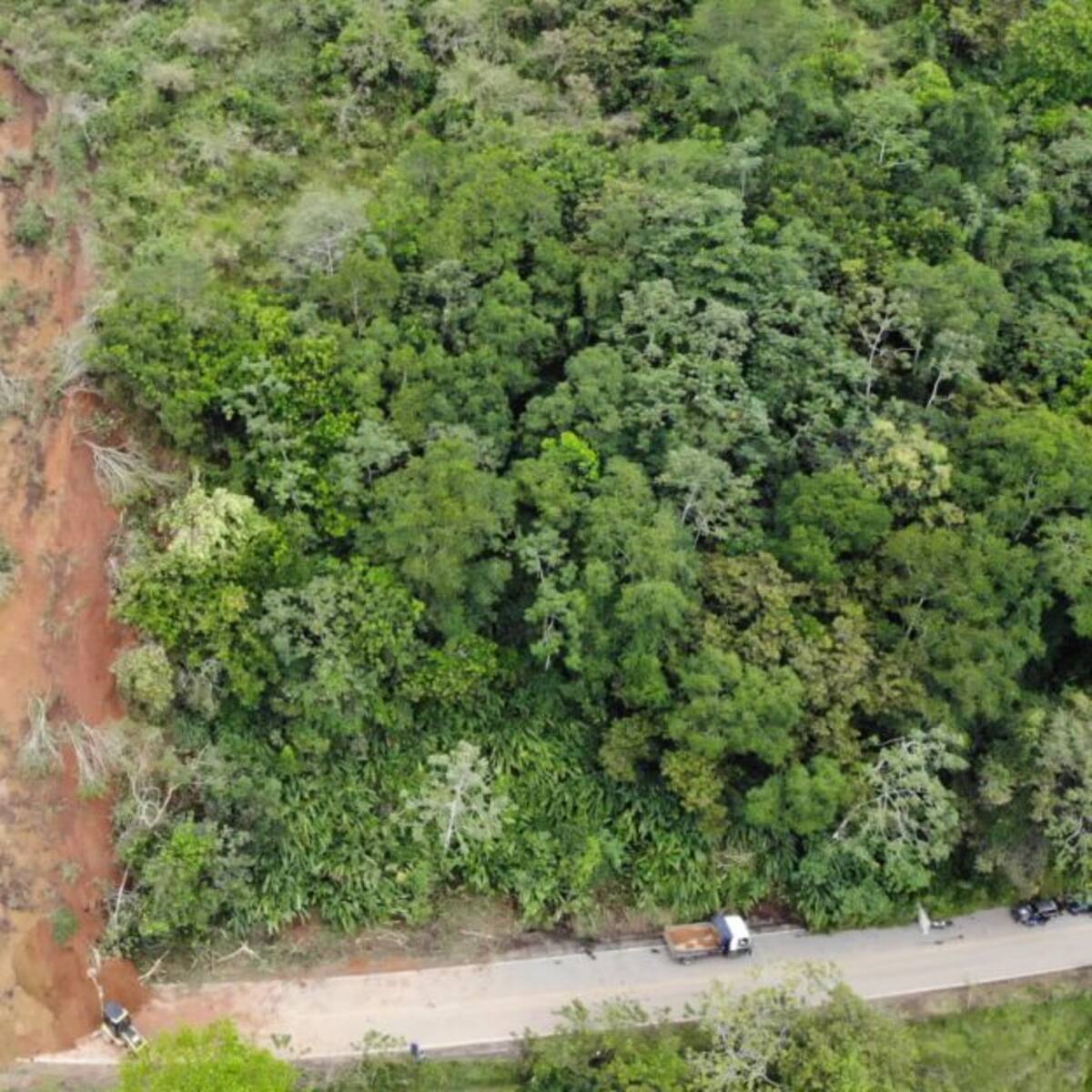 Cinco días completa cerrada la vía río Verde- Barragán en el Quindío