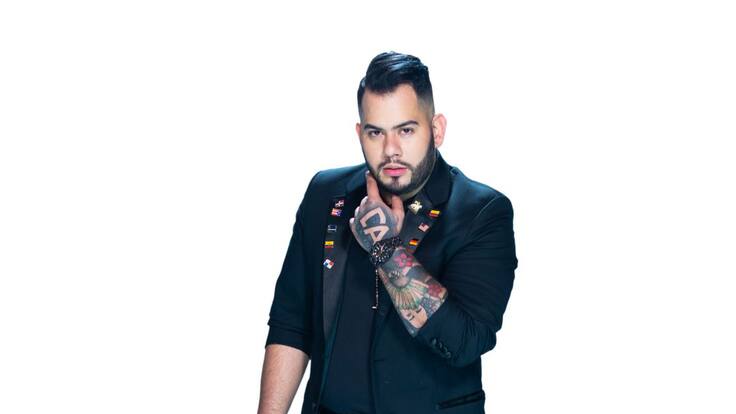 Con un corrido Mexicano Diego A La Voz presenta Glopeta