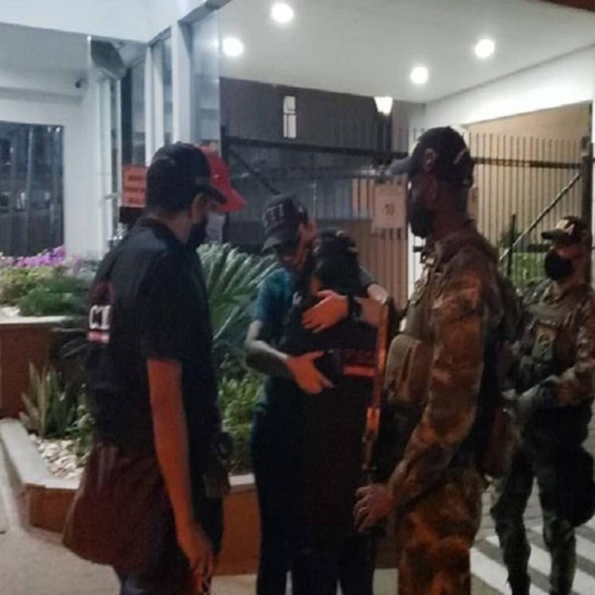 Estudiante universitaria y las autoridades aseguran que estaba secuestrada