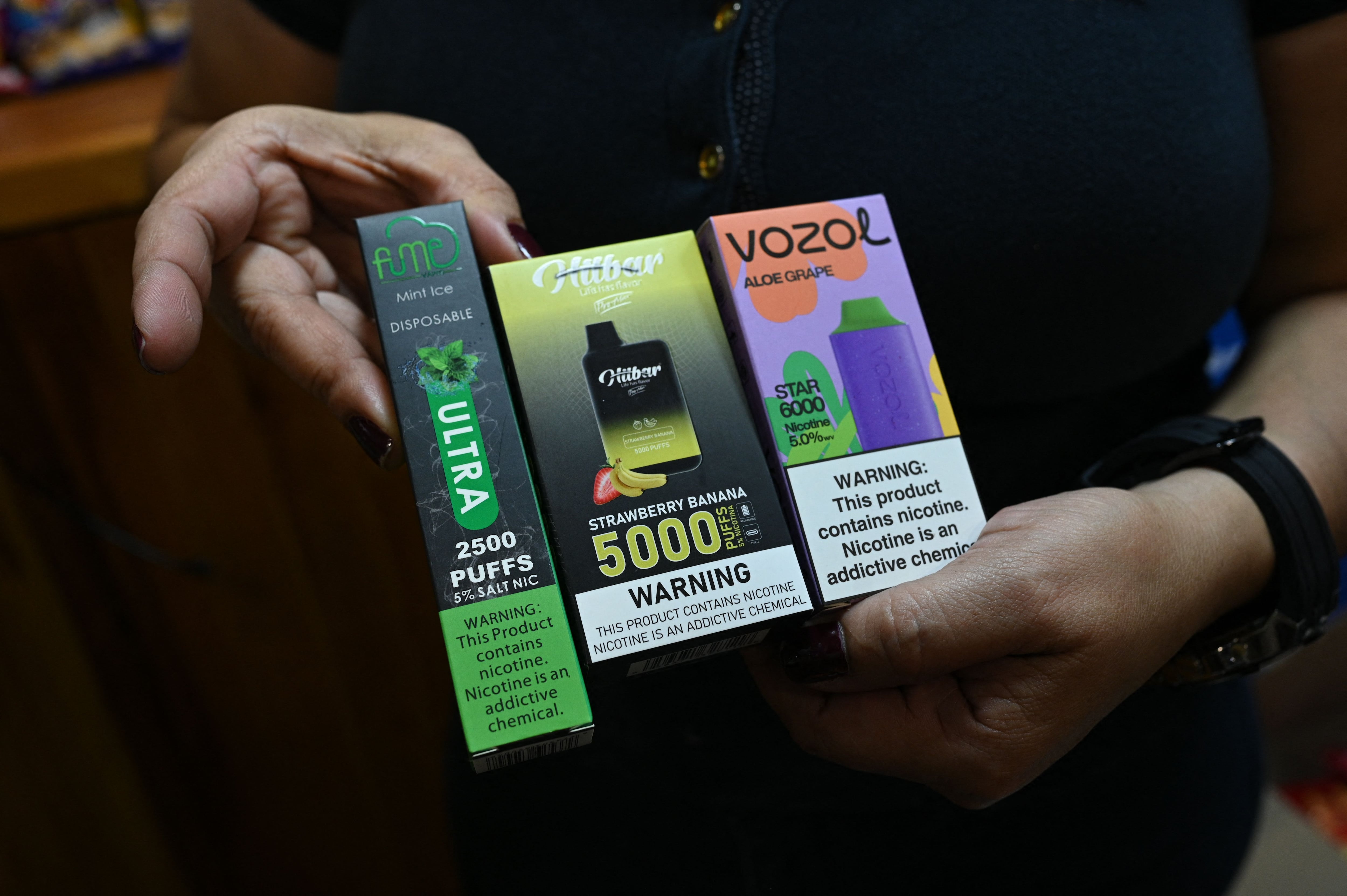 Venta de cigarrillos electrónicos en Caracas, Venezuela. 
(foto: FEDERICO PARRA/AFP via Getty Images)