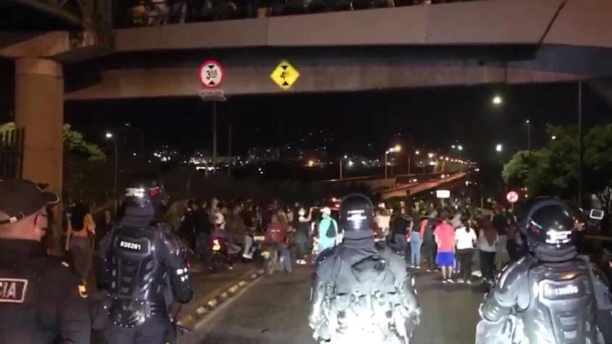 Confrontaciones entre Policía y manifestantes en Risaralda