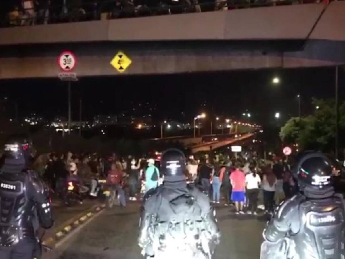 Confrontaciones entre Policía y manifestantes en Risaralda