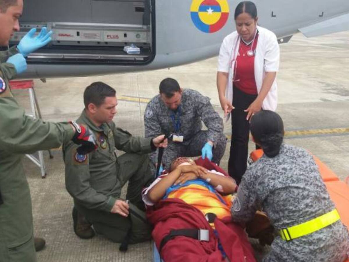 Trasladan a Medellín a uno de los sobrevivientes en el derrumbe de Chocó