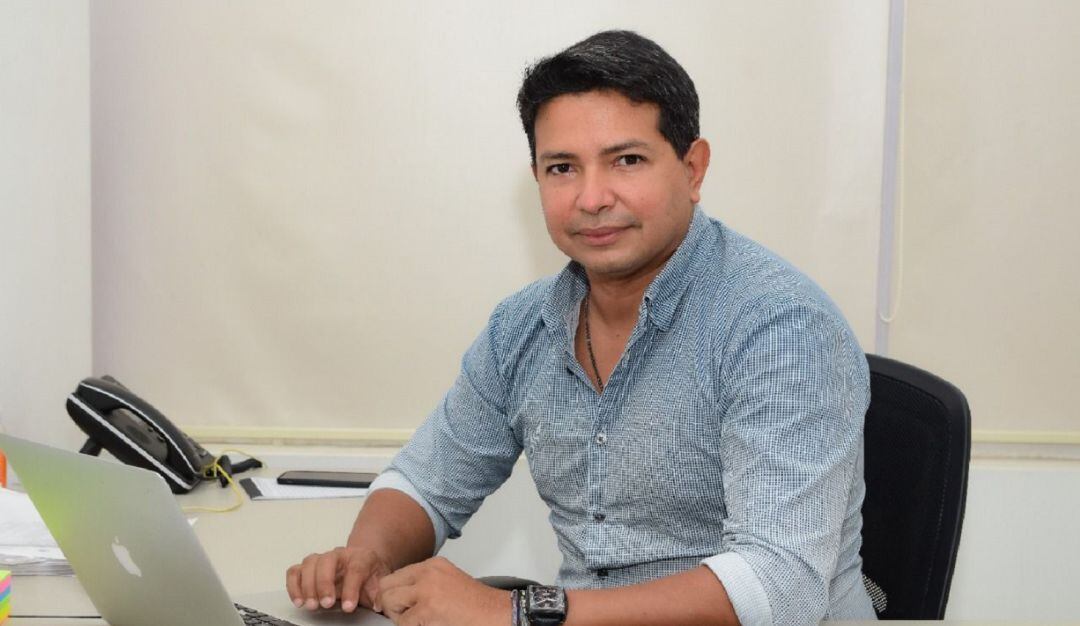Se trata de Mauricio Hernández Delgado, quien se viene desempeñando como director administrativo y financiero del sistema