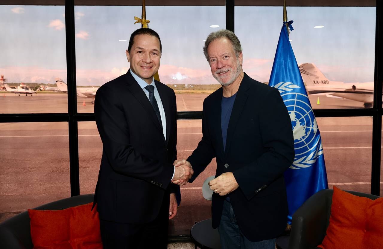 El canciller de Venezuela, Carlos Faría (izq) y el director del Programa Mundial de Alimentos de Naciones Unidas, David Beasley (der).
(Foto: Cortesía Cancillería de Venezuela)