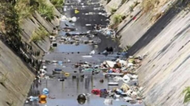 Diez mil toneladas de escombros han sacado de quebradas y canales de Bogotá