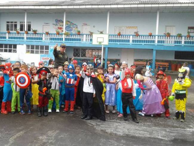 "Dulces de Paz" pide la Policía de Caldas para la celebración del Díaz de los Niños