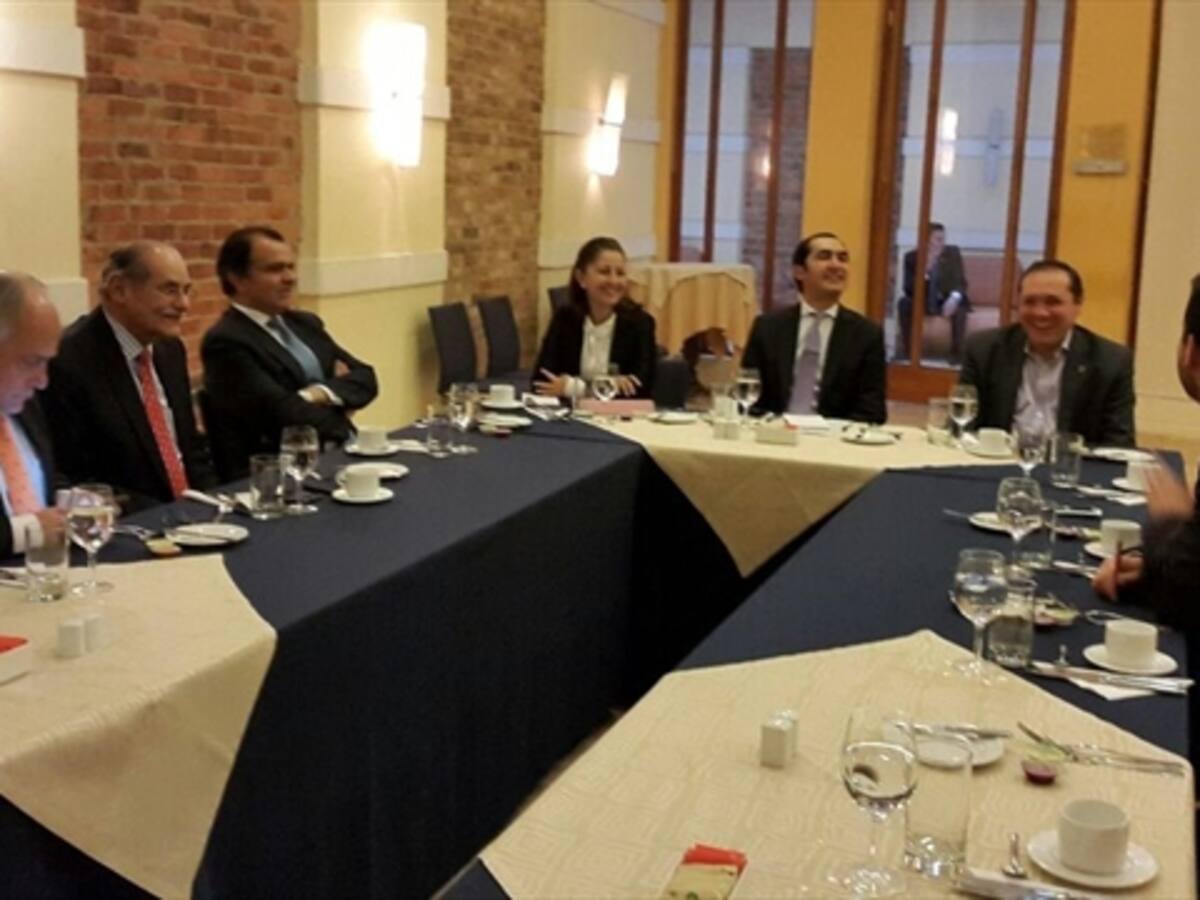 Conservadores promueven consenso sobre reforma de poderes