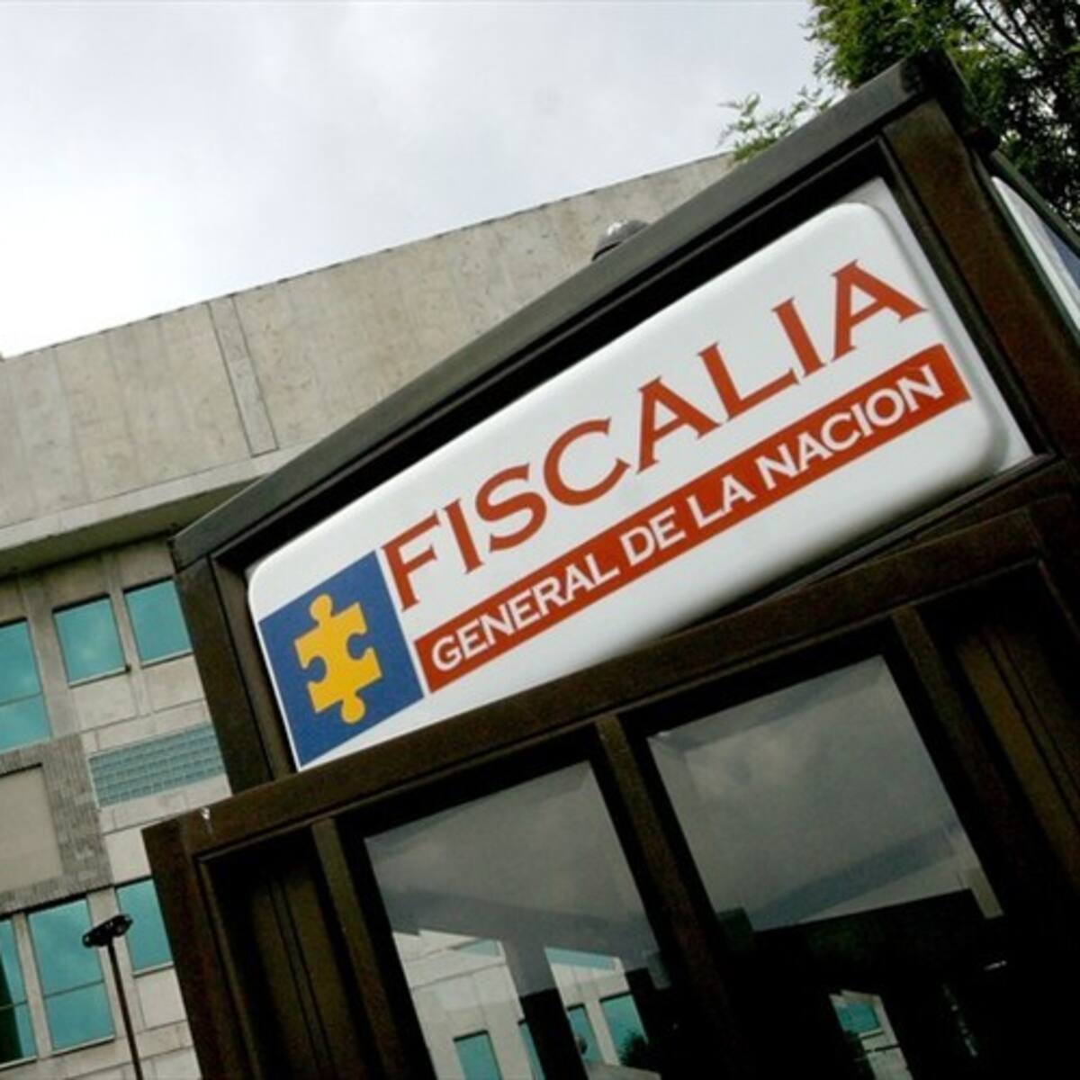 Fiscal antinarcóticos y dos agentes de la Sijín fueron capturados por presunta extorsión