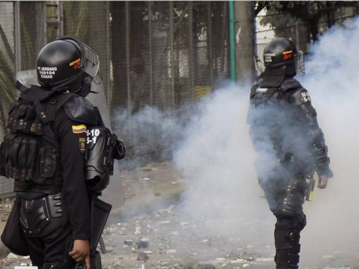 Dos civiles están gravemente heridos tras manifestaciones en Medellín