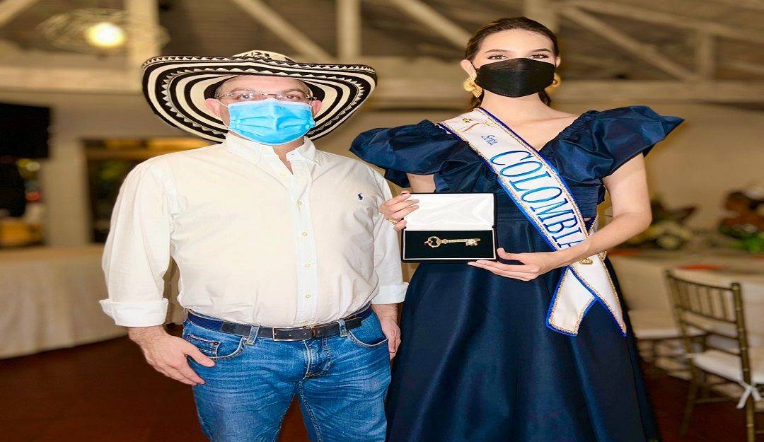 Alcalde Andrés Gómez y la señorita Colombia, Valentina Espinosa.