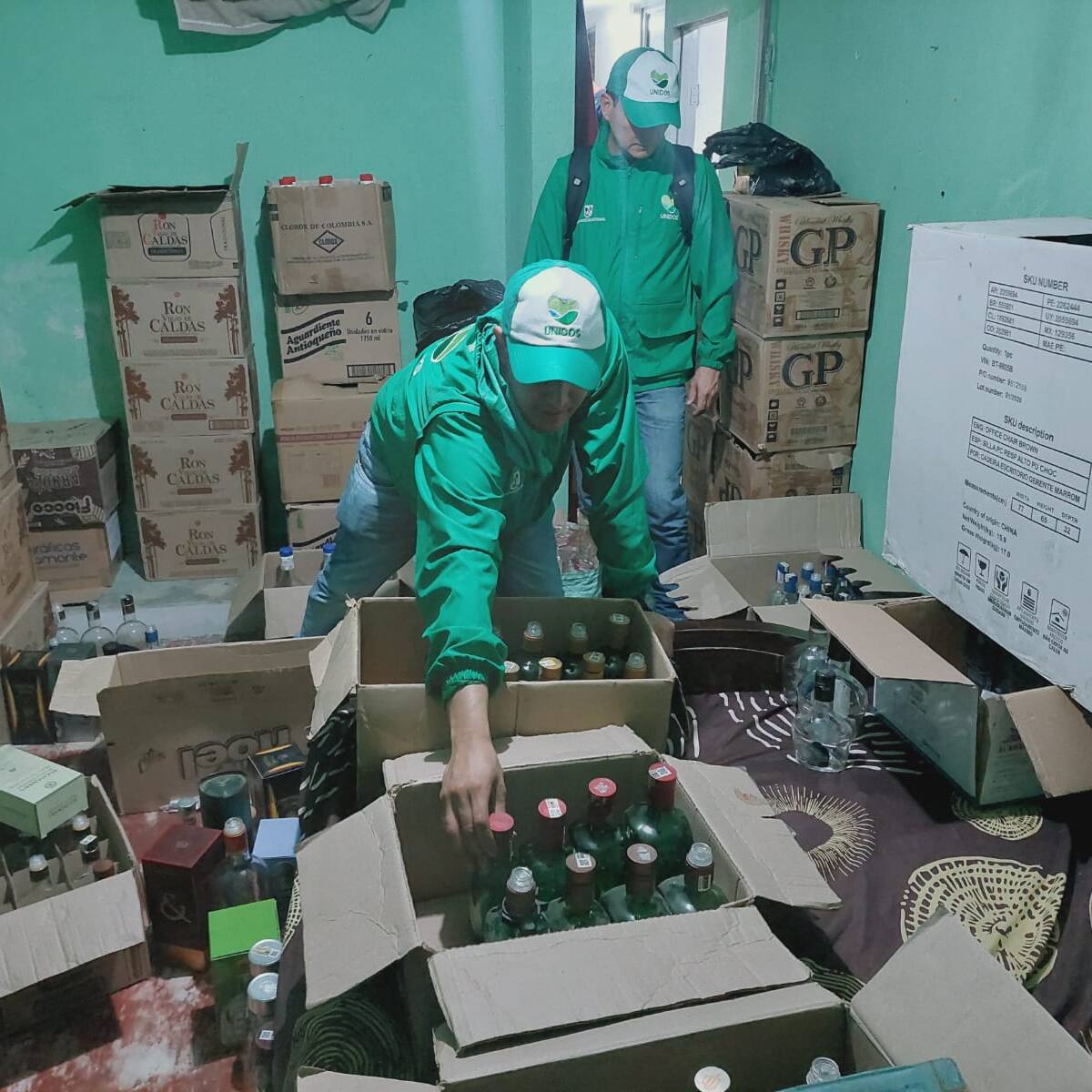 Incautaron cerca de 19 mil insumos que serían utilizados para falsificar licores