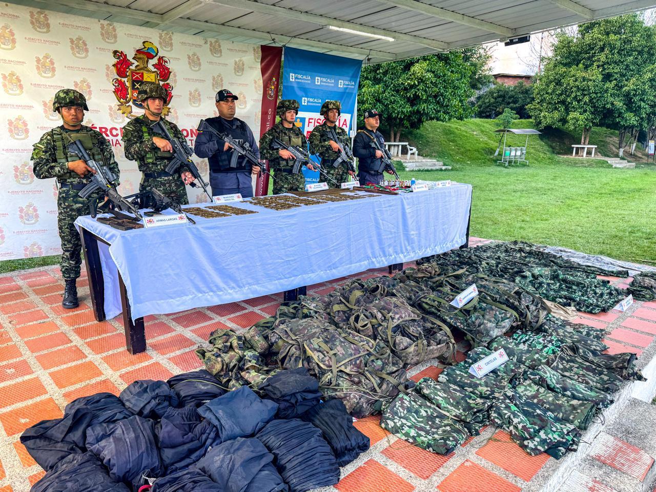 Material incautado al Clan del Golfo en Anorí- foto Ejército