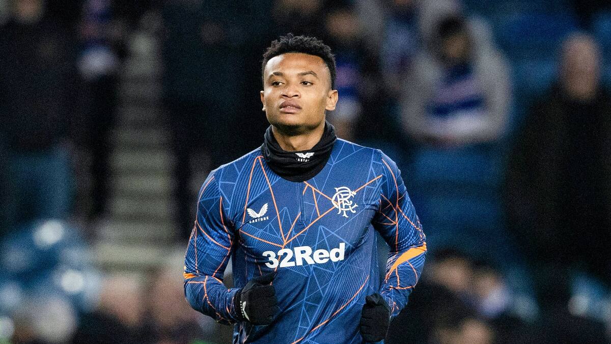 Óscar Cortés reapareció en convocatoria del Rangers, tras más de dos meses ausente