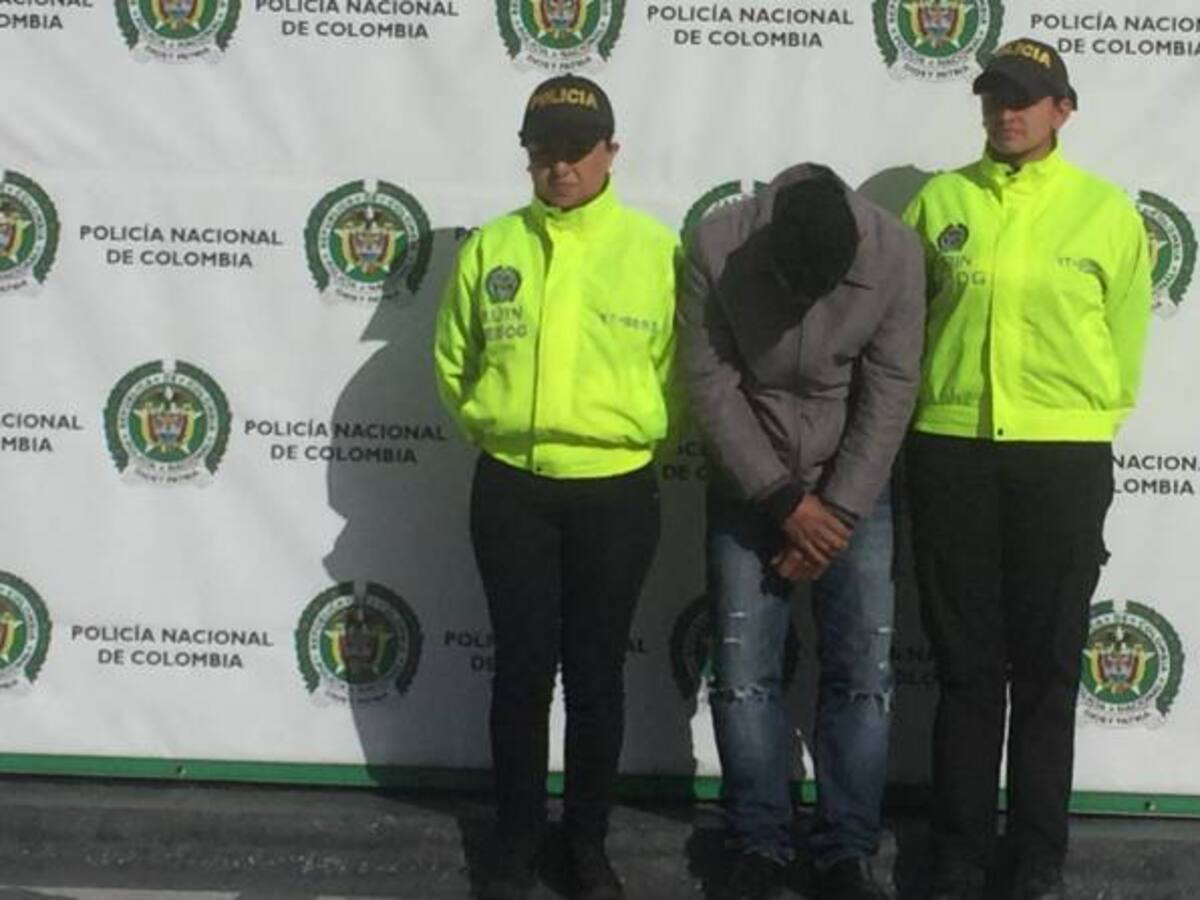 Capturan hombre que lanzó a su esposa de un tercer piso por celos en Bogotá