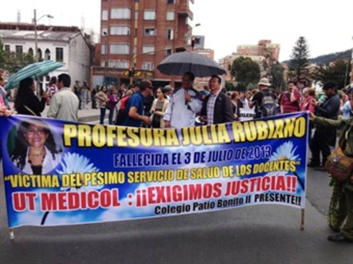 En fotos: Más de 200 personas marcharon en apoyo al paro de maestros en Bogotá