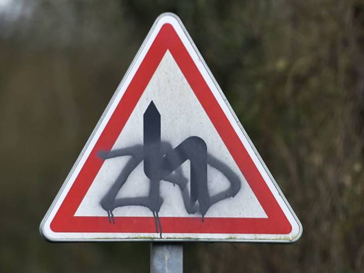 Denuncian que en Bogotá hay más de 26.000 señales de tránsito en mal estado