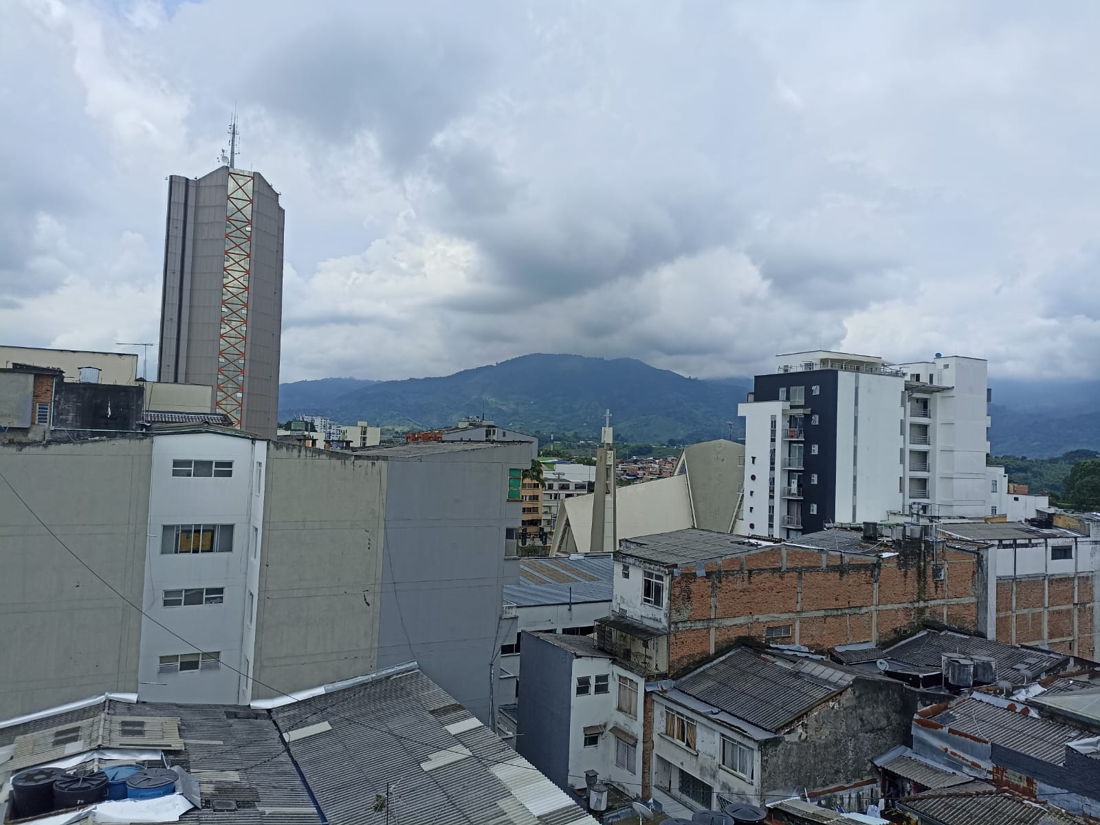 Armenia- Adrián Trejos