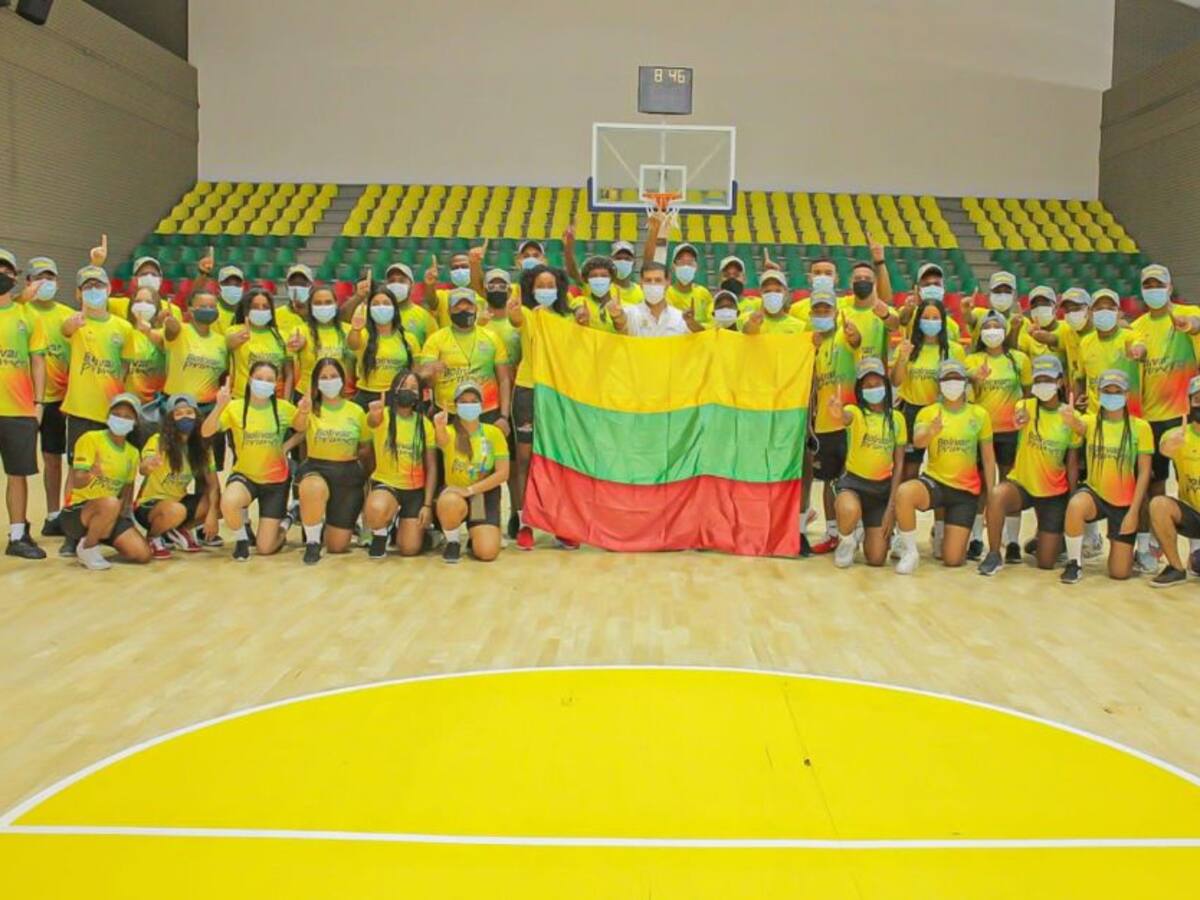 Delegación de Bolívar partió rumbo a los Juegos Nacionales de Mar y Playa
